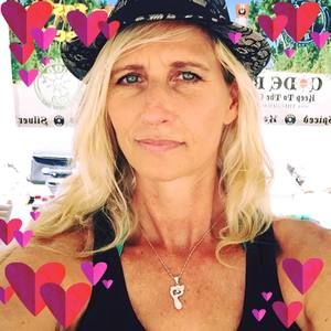 Meet your Posher, Darcy